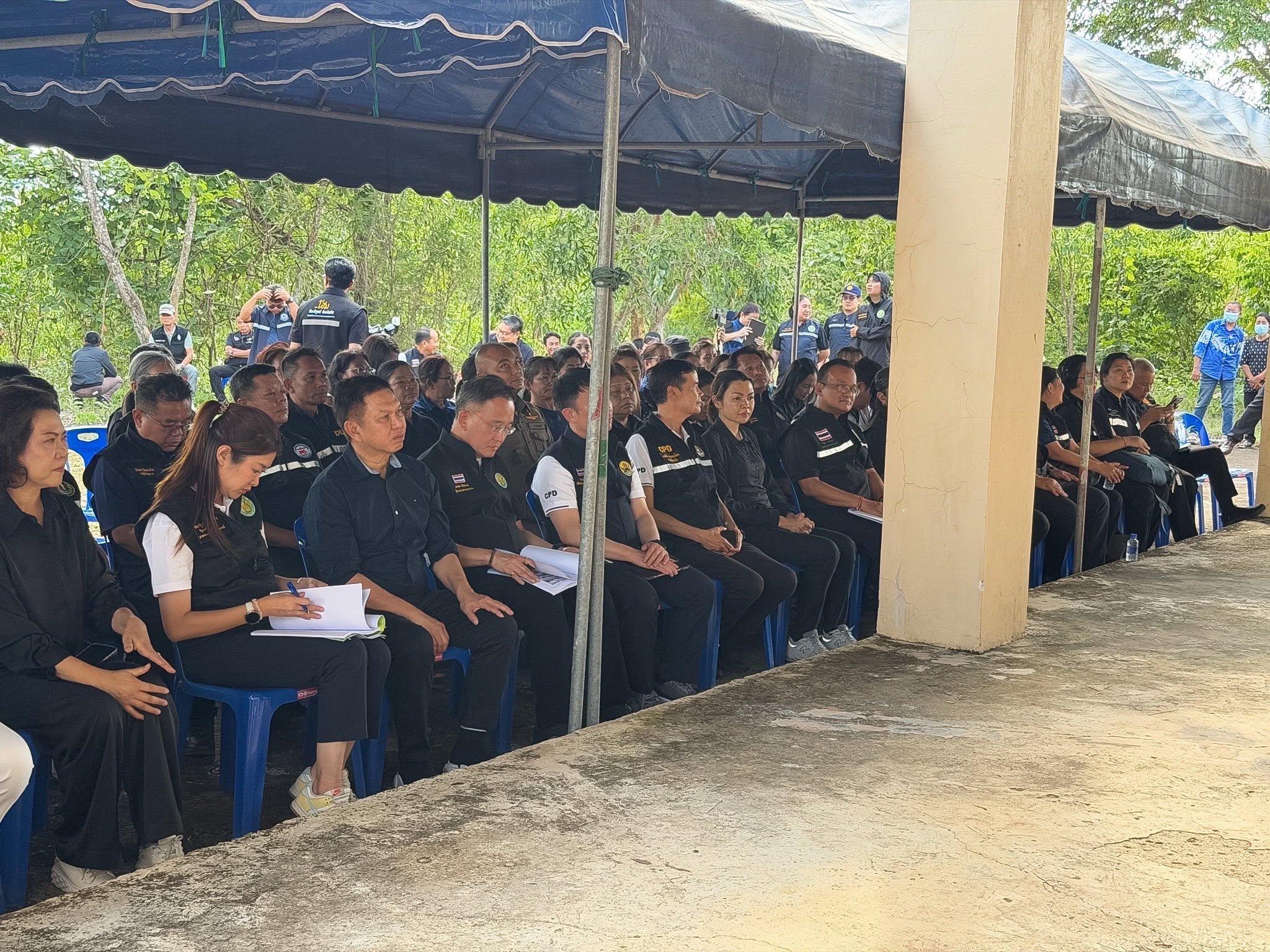 title - รองเลขาธิการ ส.ป.ก. ร่วมติดตามรัฐมนตรีช่วยว่าการกระทรวงเกษตรและสหกรณ์ (นางสาวปิยะรัฐชย์ ติยะไพรัช) ลงพื้นที่ตรวจราชการใน จังหวัดแพร่